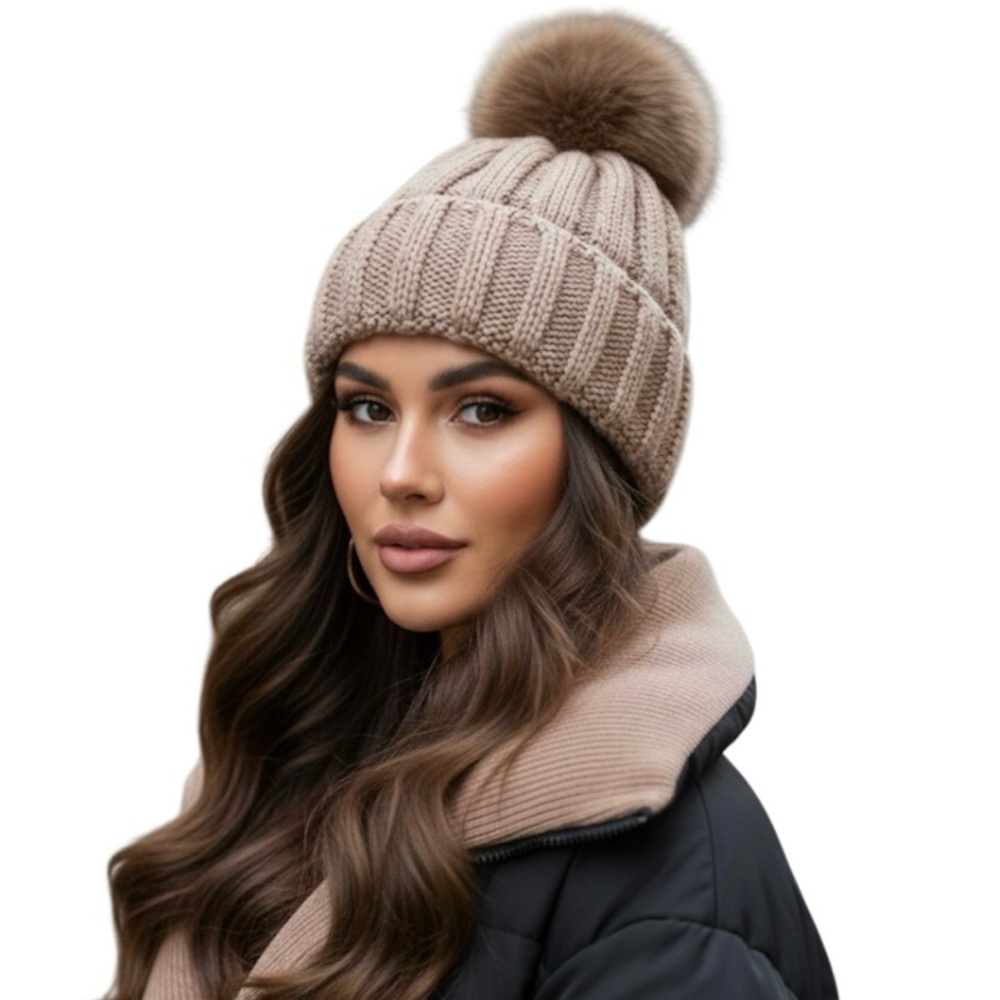 Norla hat alpaca wool cotton acrylic blend soft faux fur Pom Pom NWT